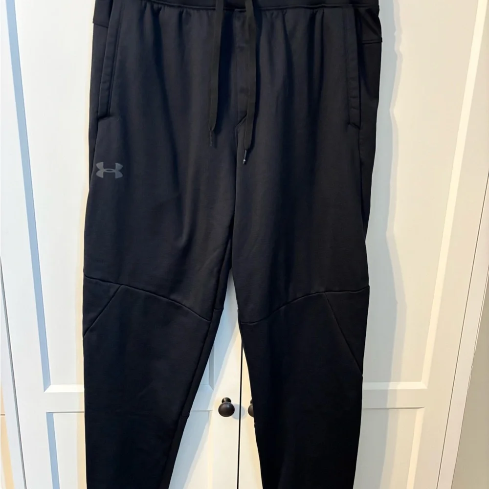 Under Armour ColdGear Black Jogger Sweatpants Size Large Athletic Training Pants - Picture 3 of 8